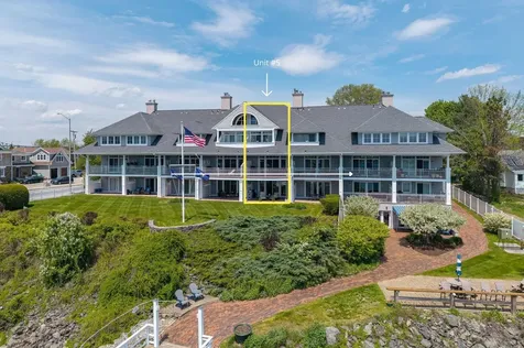 4 Island Avenue Kittery ME 03904