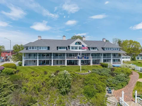 4 Island Avenue Kittery ME 03904
