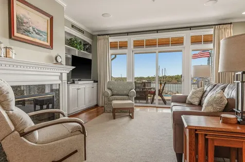 4 Island Avenue Kittery ME 03904