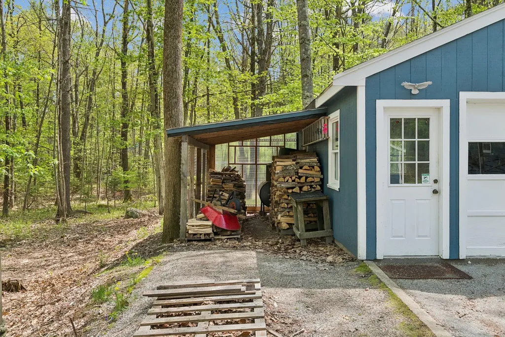 253 Yarmouth Road Gray ME 04039