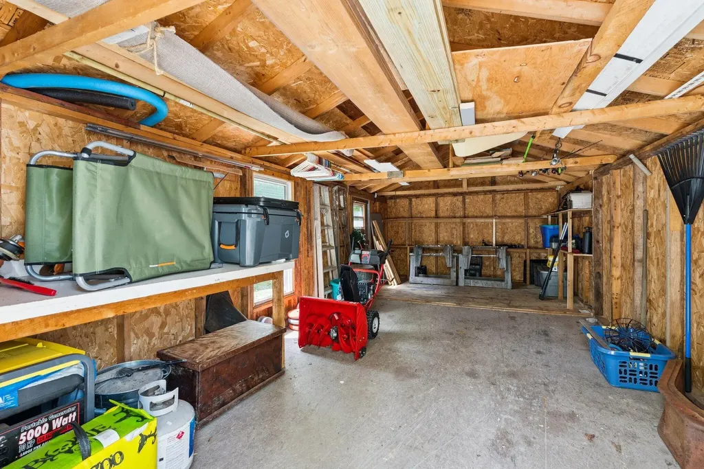 253 Yarmouth Road Gray ME 04039