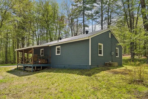 253 Yarmouth Road Gray ME 04039