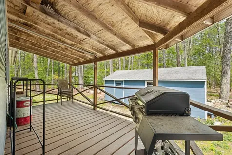 253 Yarmouth Road Gray ME 04039
