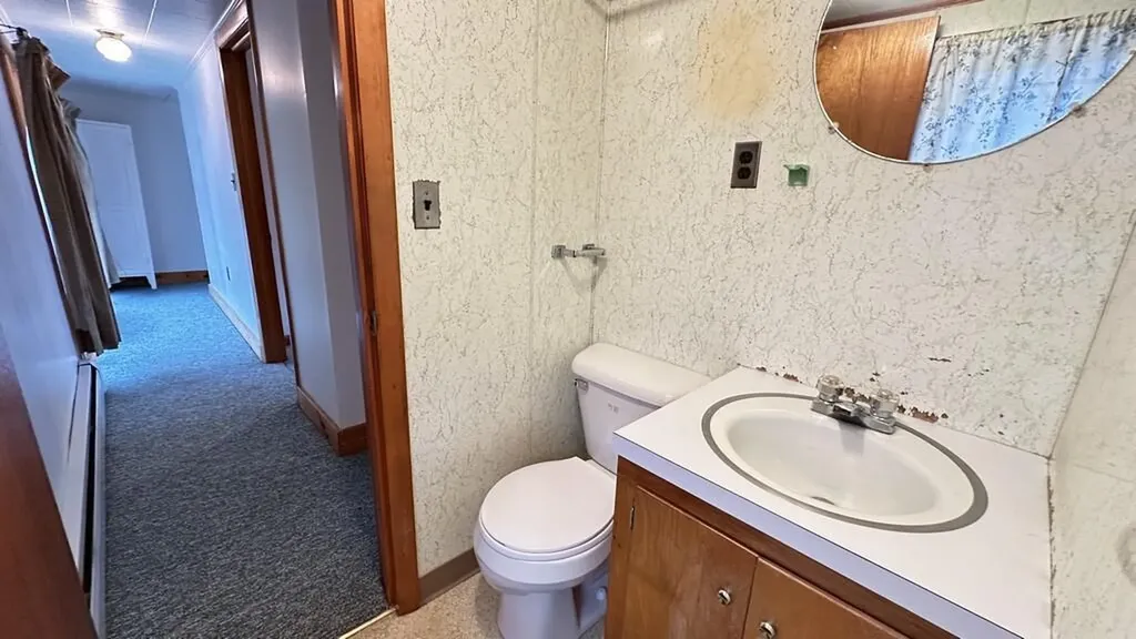 41 York Street Millinocket ME 04462