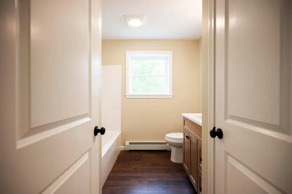 16 Dunham Lane Paris ME 04282