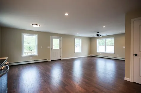 16 Dunham Lane Paris ME 04282
