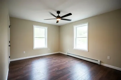 16 Dunham Lane Paris ME 04282