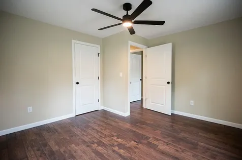 16 Dunham Lane Paris ME 04282