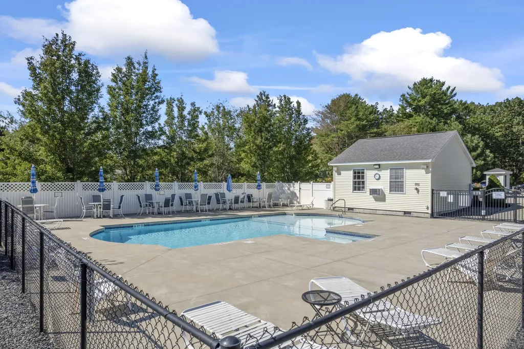 35 Barefoot Cottage Road Wells ME 04090