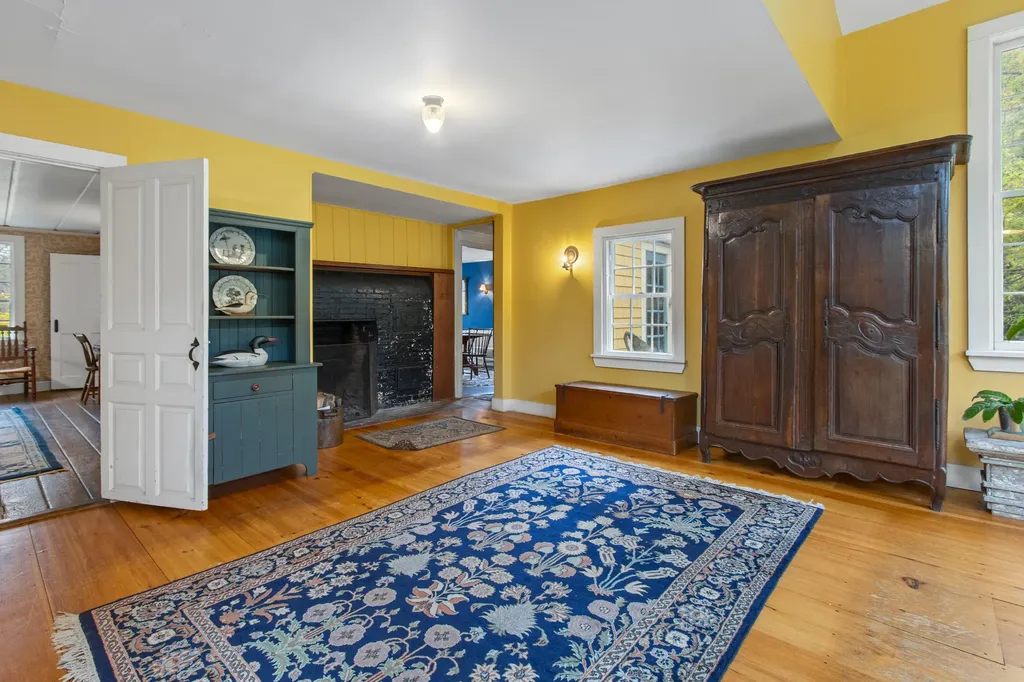 243 Falmouth Road Falmouth ME 04105