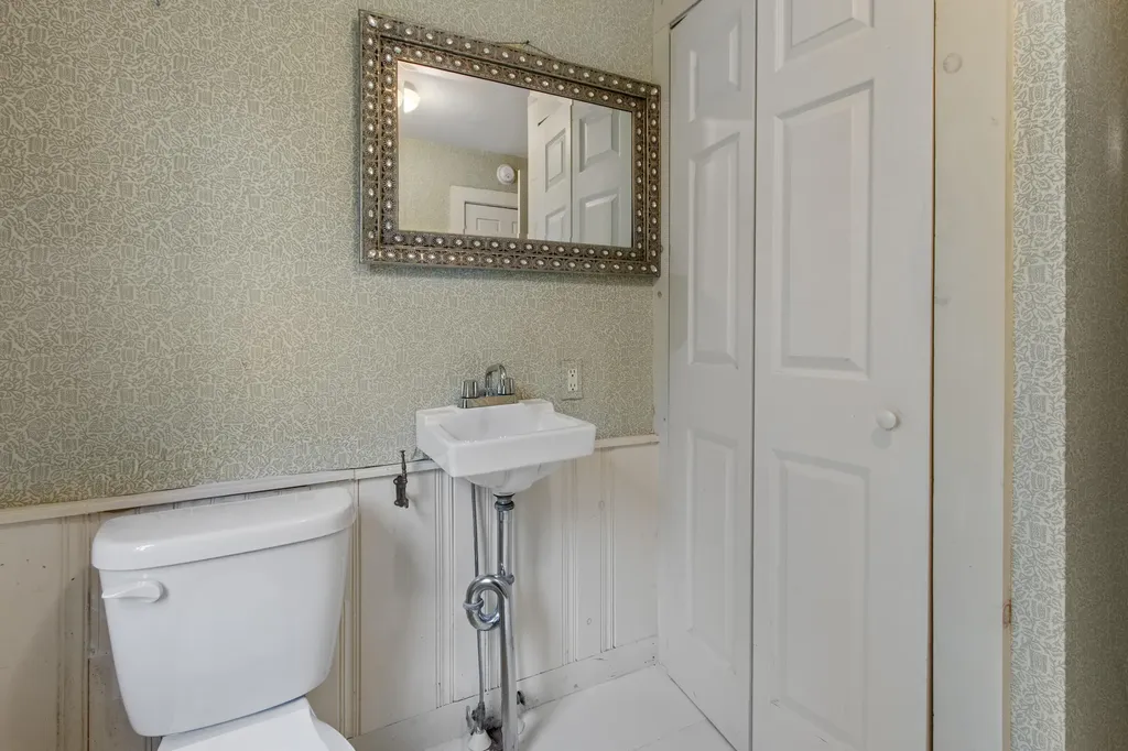 243 Falmouth Road Falmouth ME 04105
