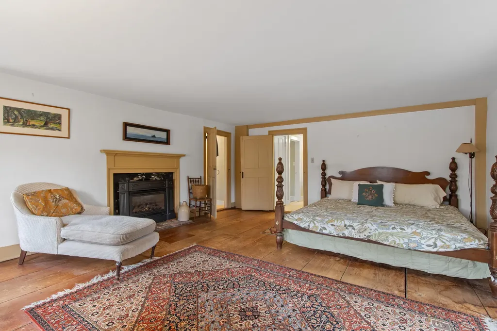 243 Falmouth Road Falmouth ME 04105