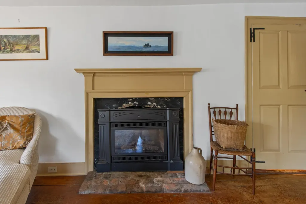 243 Falmouth Road Falmouth ME 04105