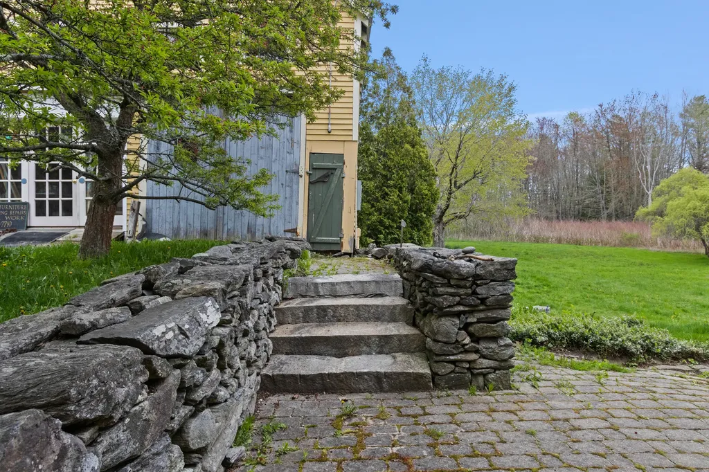 243 Falmouth Road Falmouth ME 04105