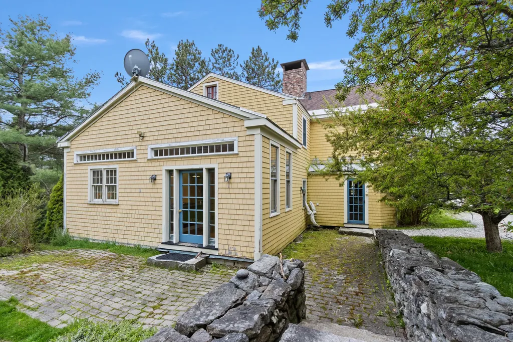 243 Falmouth Road Falmouth ME 04105
