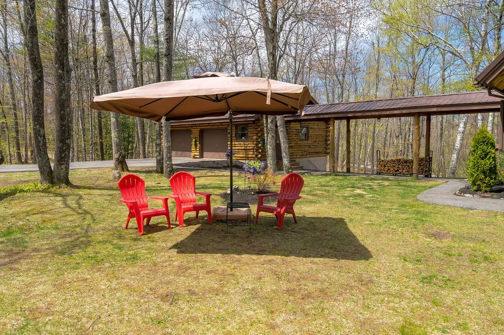 22 Birchwood Lane Poland ME 04274
