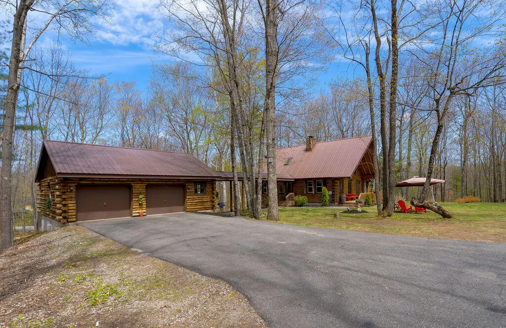 22 Birchwood Lane Poland ME 04274