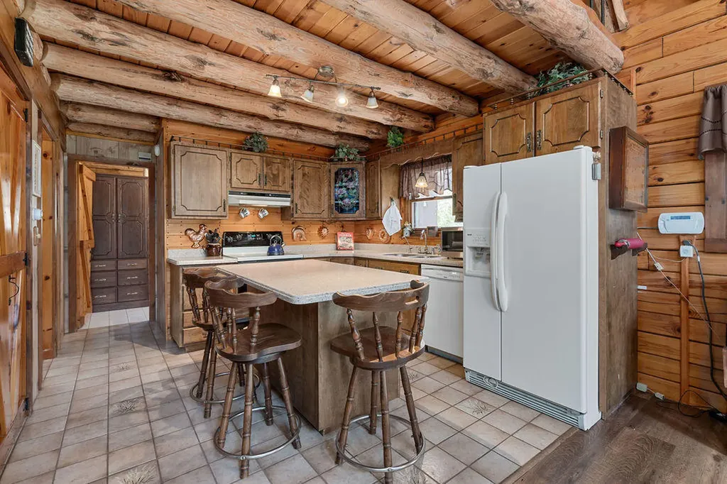 22 Birchwood Lane Poland ME 04274