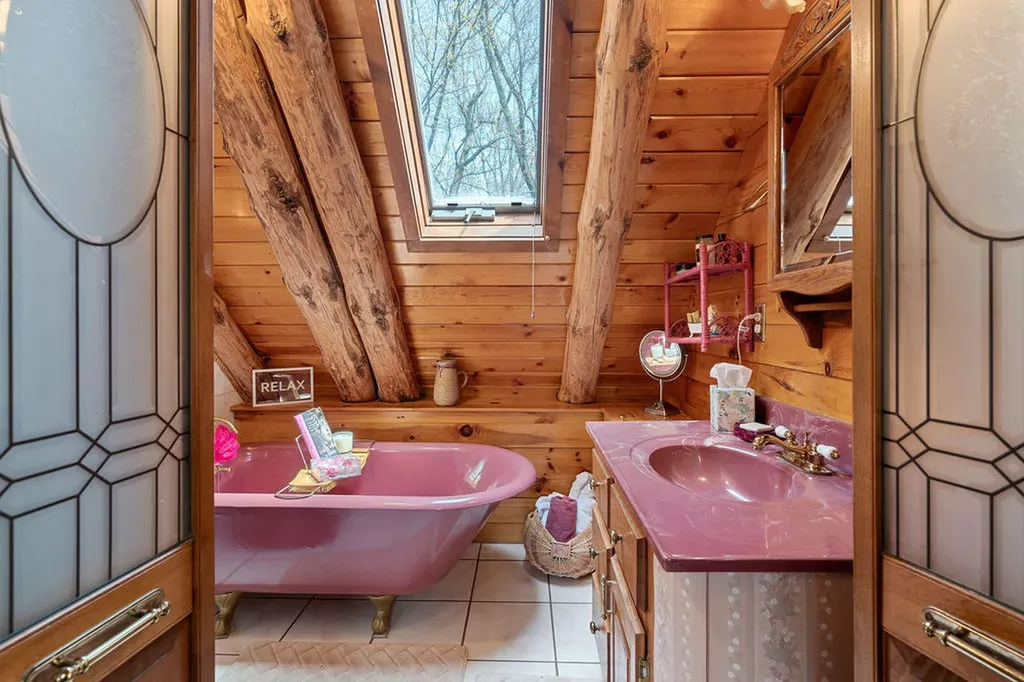 22 Birchwood Lane Poland ME 04274