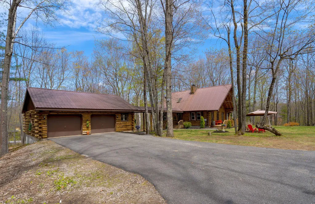 22 Birchwood Lane Poland ME 04274