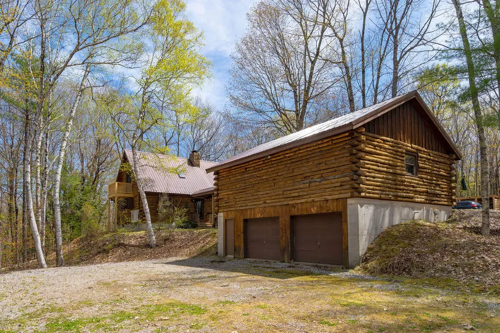22 Birchwood Lane Poland ME 04274