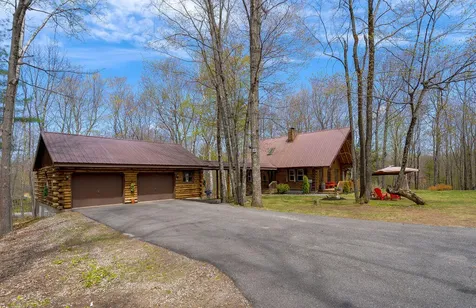22 Birchwood Lane Poland ME 04274