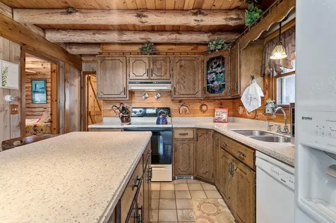 22 Birchwood Lane Poland ME 04274
