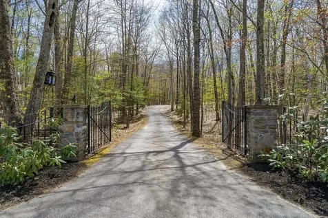 22 Birchwood Lane Poland ME 04274