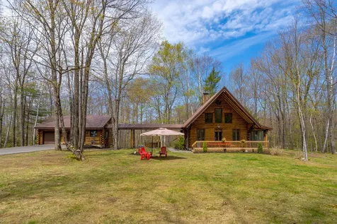22 Birchwood Lane Poland ME 04274