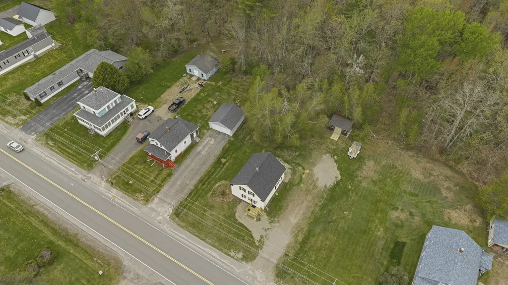 15 Lagrange Road Howland ME 04448