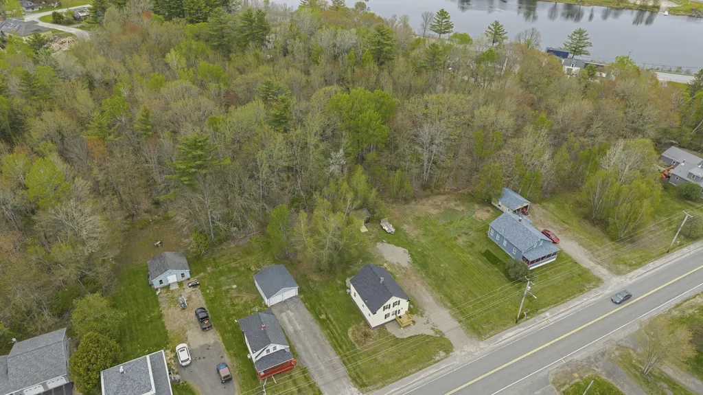 15 Lagrange Road Howland ME 04448
