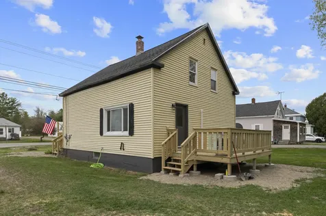 15 Lagrange Road Howland ME 04448