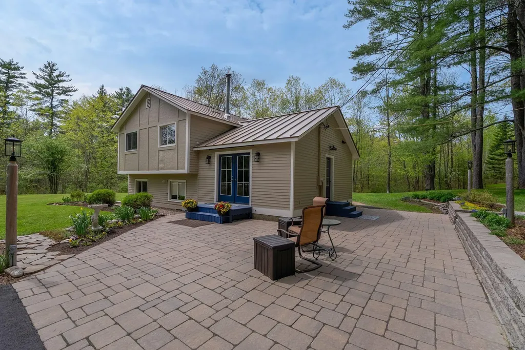 77 Wood Road Gorham ME 04038