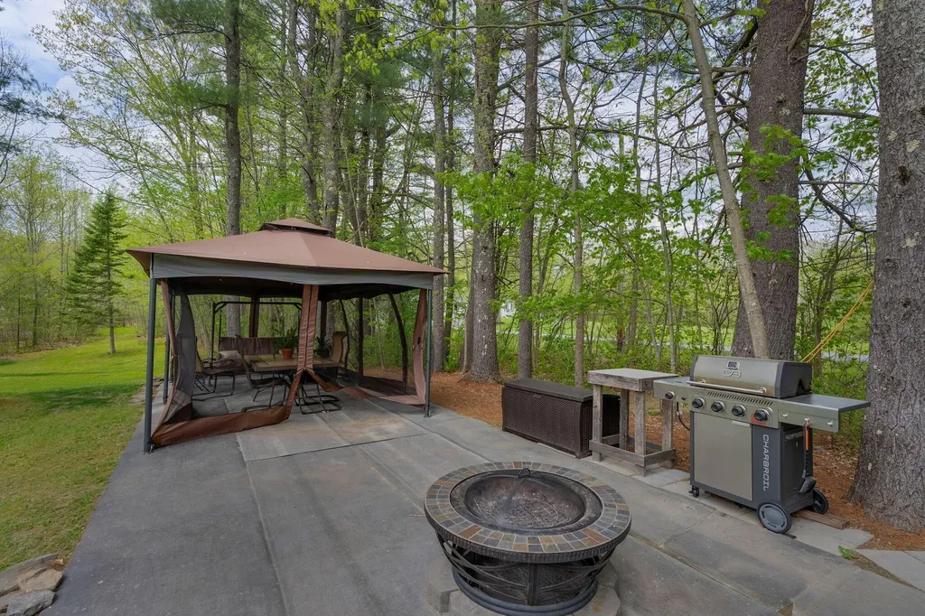 77 Wood Road Gorham ME 04038
