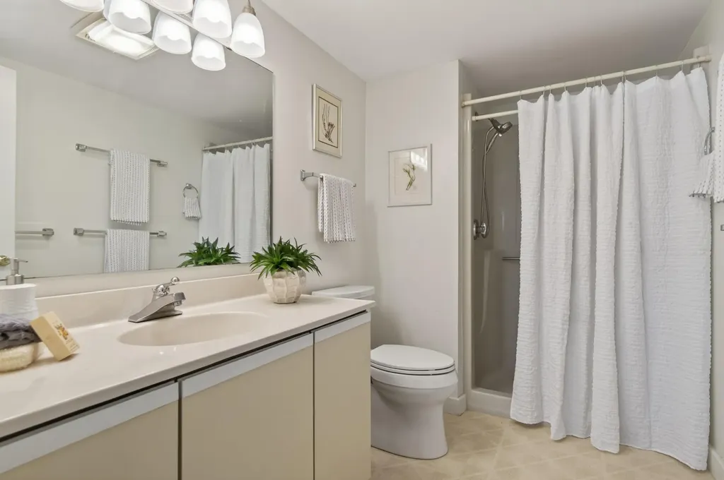 4 Goodridge Drive Naples ME 04055