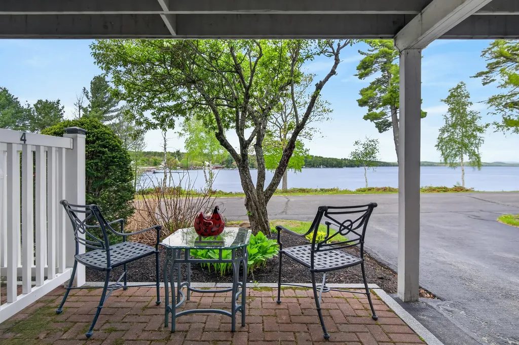 4 Goodridge Drive Naples ME 04055