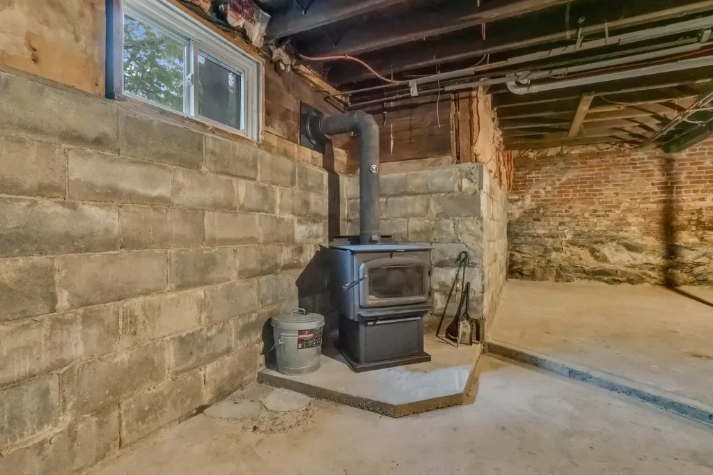 3 Harvard Street Auburn ME 04210