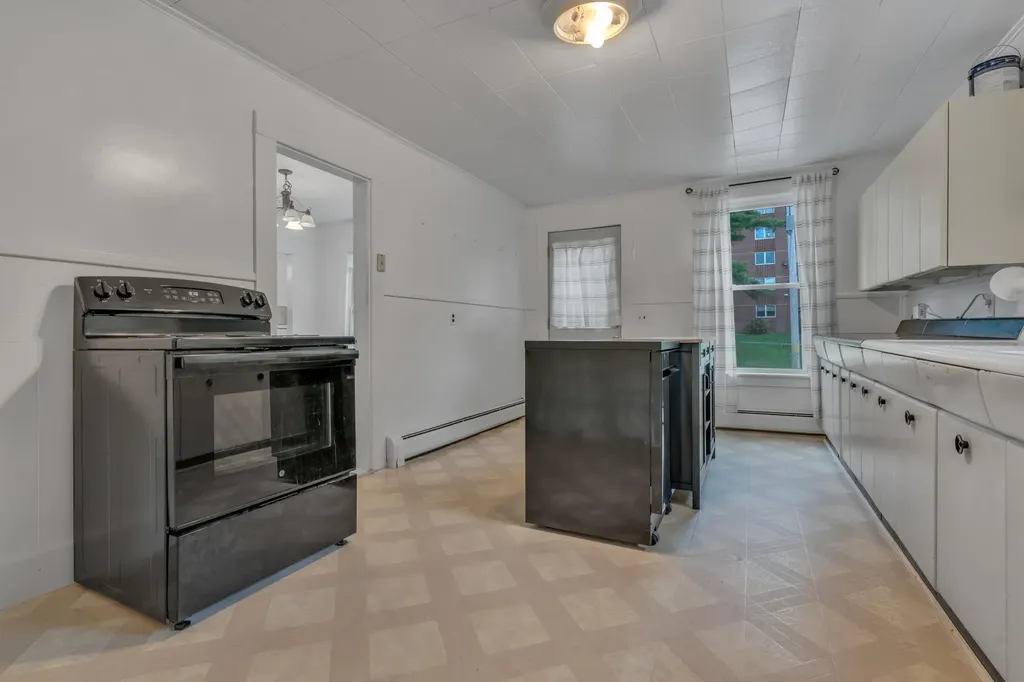 3 Harvard Street Auburn ME 04210