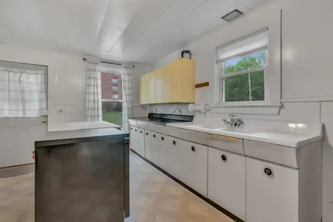 3 Harvard Street Auburn ME 04210