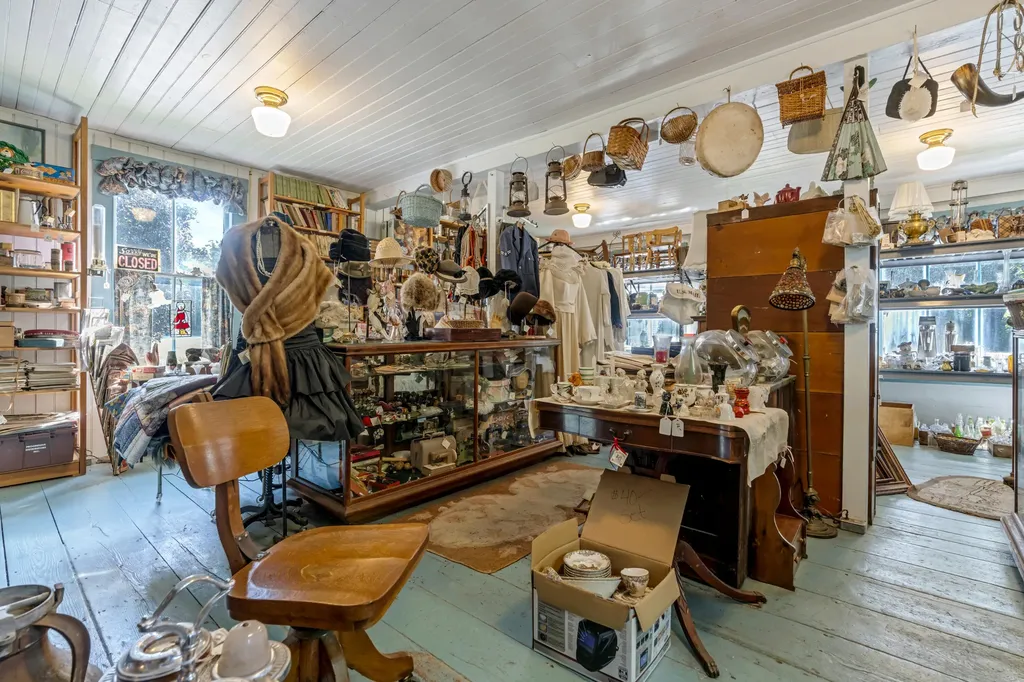 304 W Gray Road Gray ME 04039