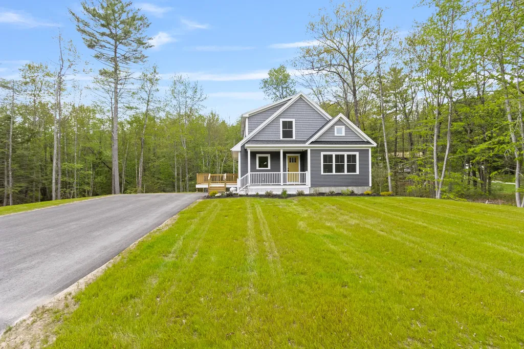 1 Friendly (on Land Of Nod Road ) Way Windham ME 04062