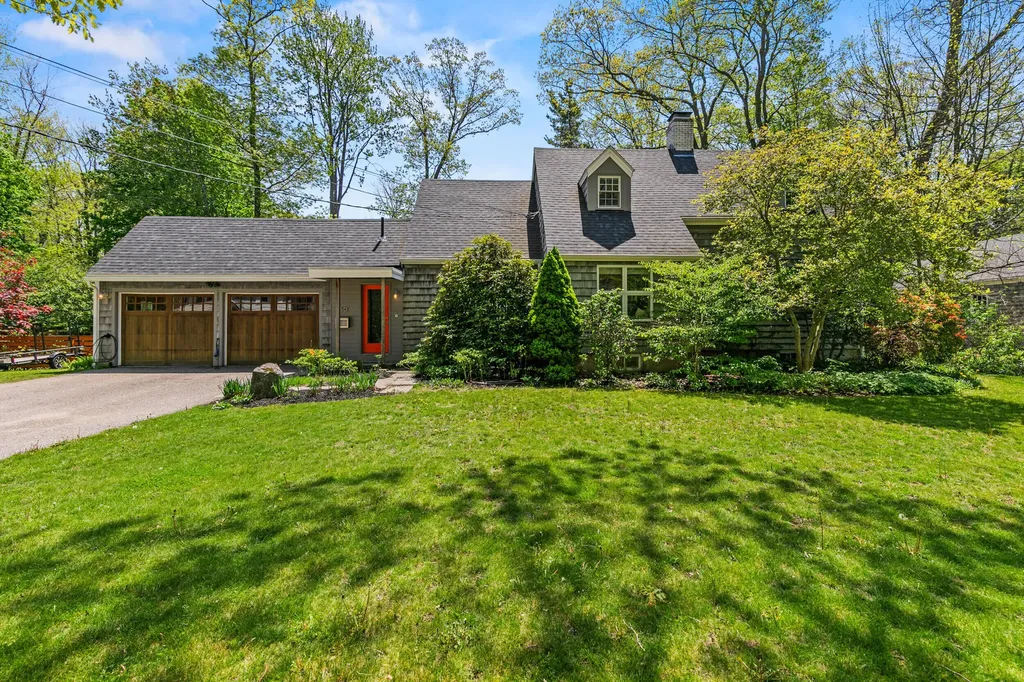 50 Oakhurst Road Cape Elizabeth ME 04107