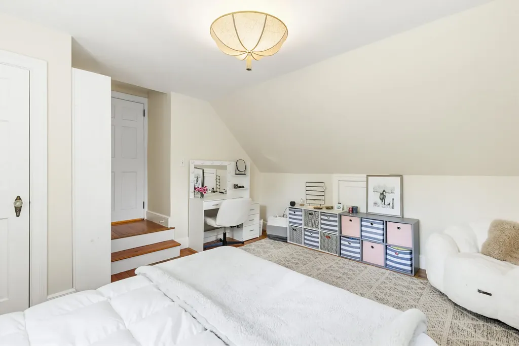 50 Oakhurst Road Cape Elizabeth ME 04107