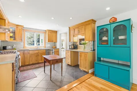 50 Oakhurst Road Cape Elizabeth ME 04107