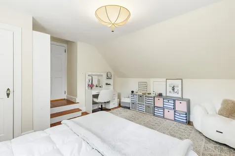 50 Oakhurst Road Cape Elizabeth ME 04107