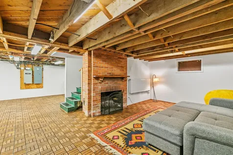 50 Oakhurst Road Cape Elizabeth ME 04107