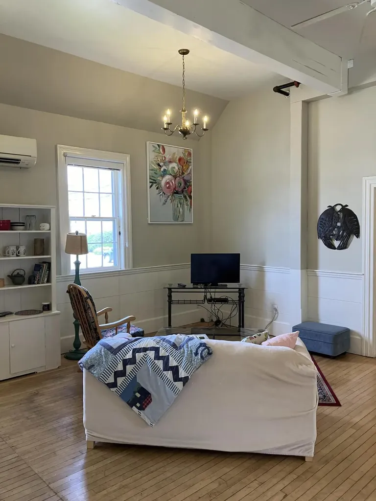 11 Water Street Damariscotta ME 04543