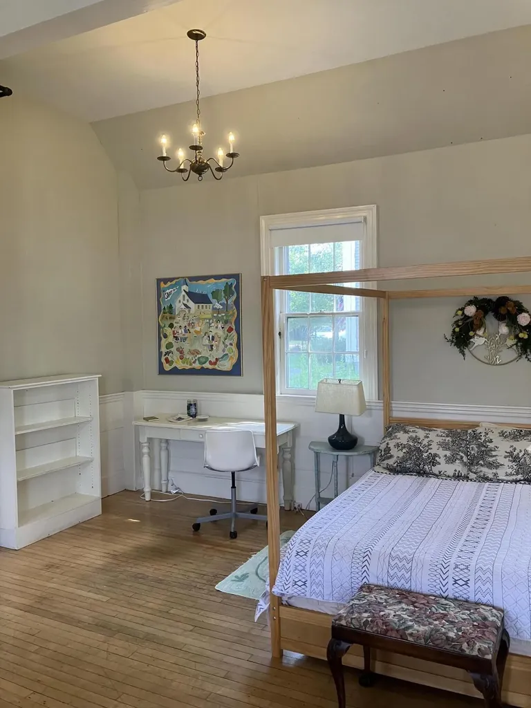 11 Water Street Damariscotta ME 04543