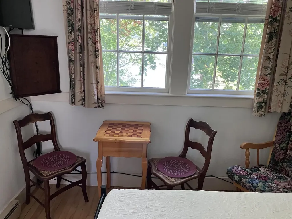 11 Water Street Damariscotta ME 04543
