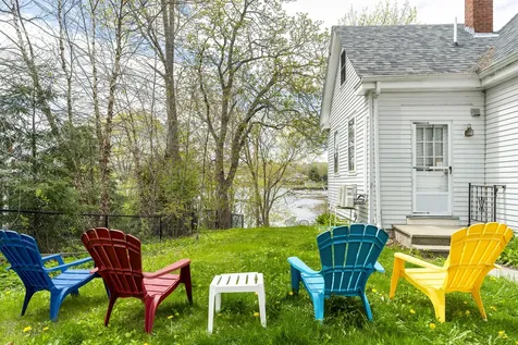 11 Water Street Damariscotta ME 04543